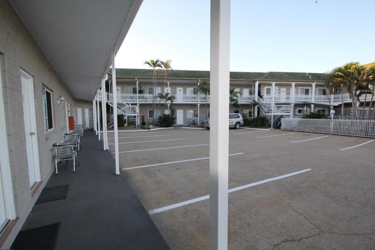 Colonial Rose Motel タウンズビル エクステリア 写真
