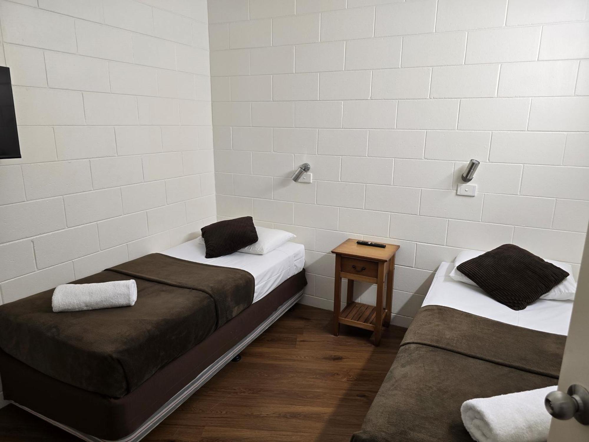 Colonial Rose Motel タウンズビル エクステリア 写真