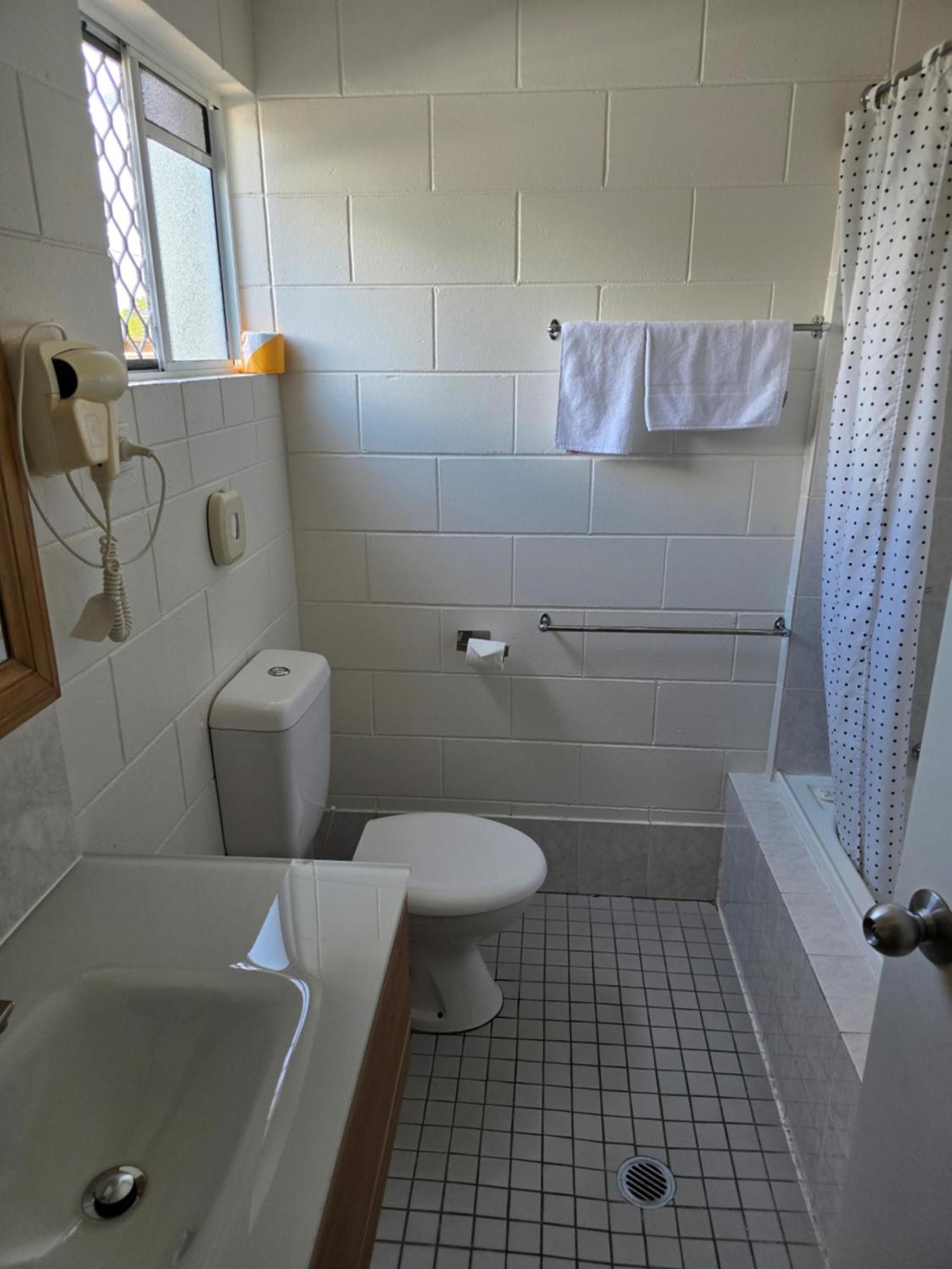 Colonial Rose Motel タウンズビル エクステリア 写真